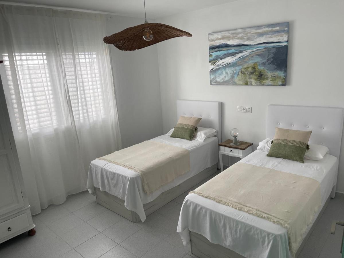 Aquamarine Sant Feliu En La Playa Con Patio Apartment Сан Фелиу де Гиксолс Екстериор снимка