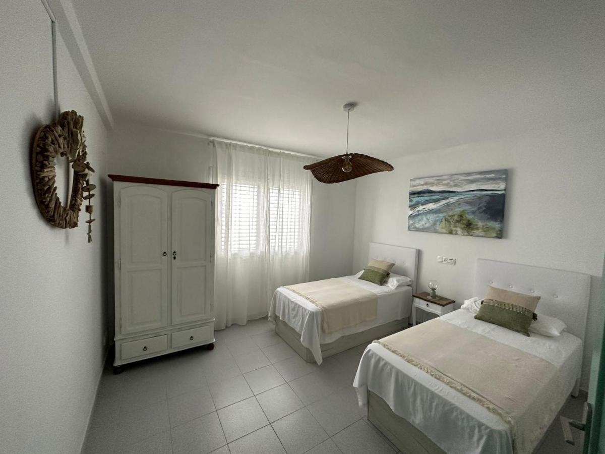 Aquamarine Sant Feliu En La Playa Con Patio Apartment Сан Фелиу де Гиксолс Екстериор снимка
